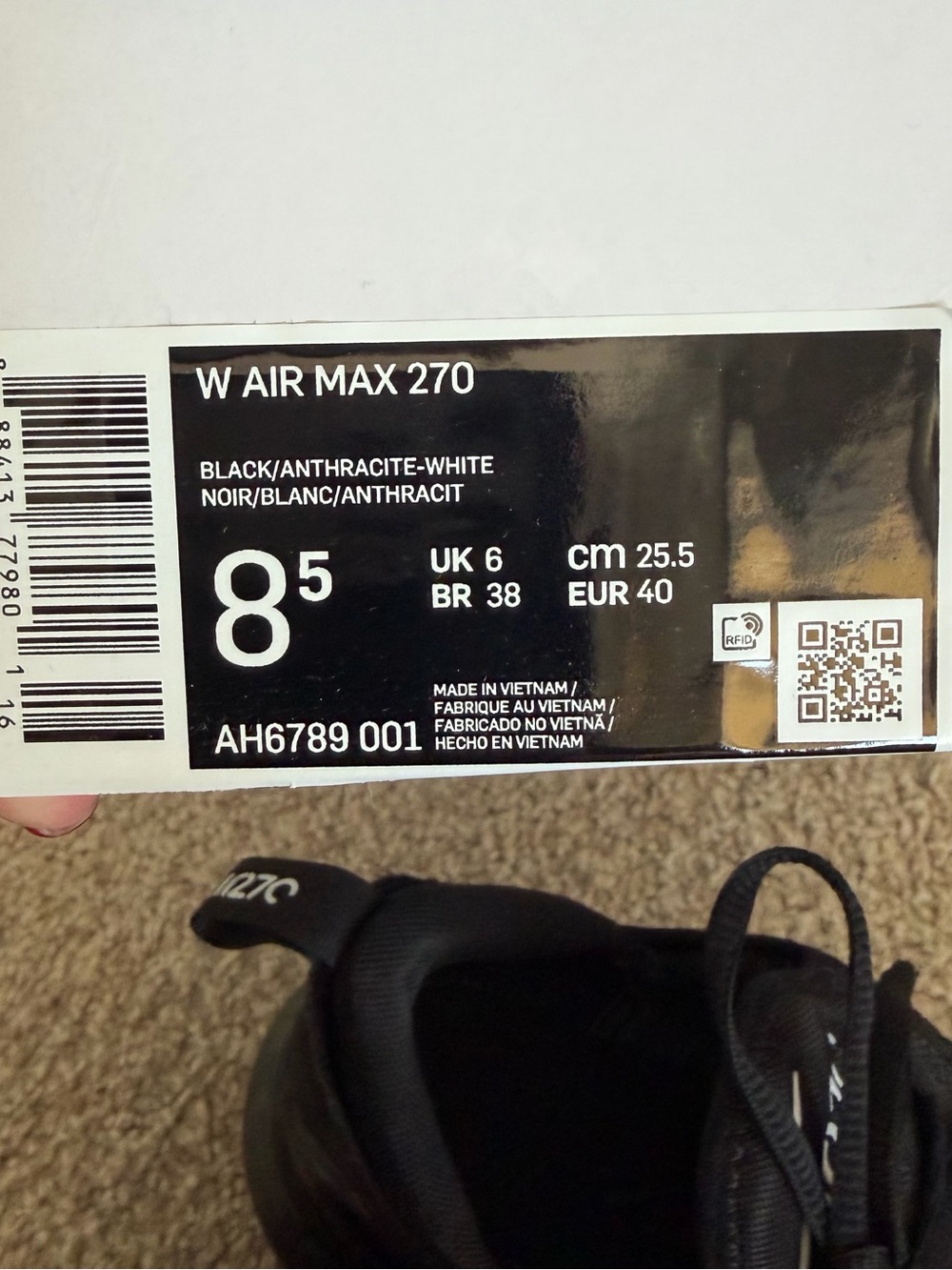 Nike Air Max 270 Sneaker - Picture 10 of 10